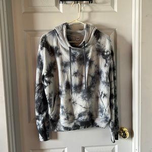 Women’s sweatshirt
